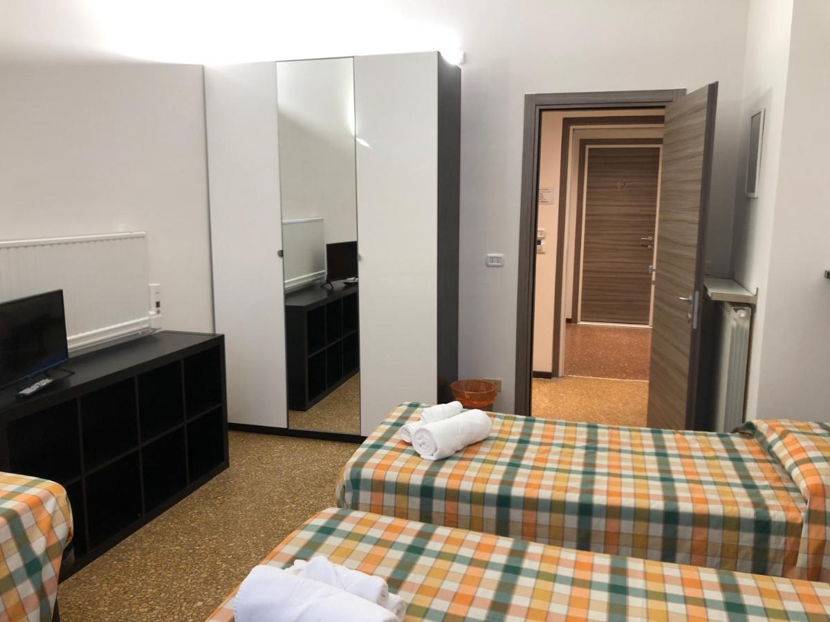 Hotel Cairoli Genoa
