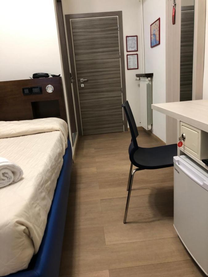 Hotel Cairoli