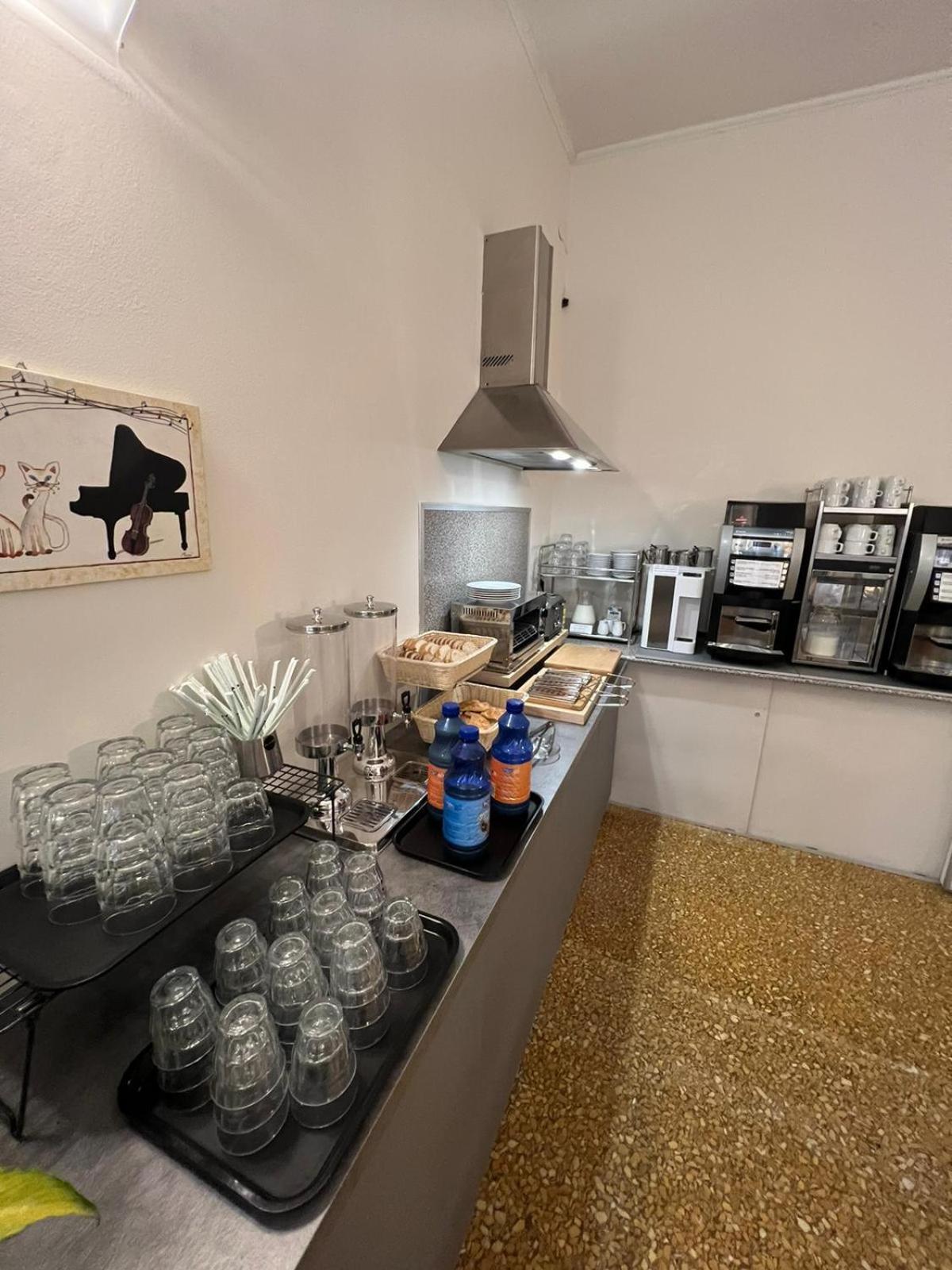 Hotel Cairoli