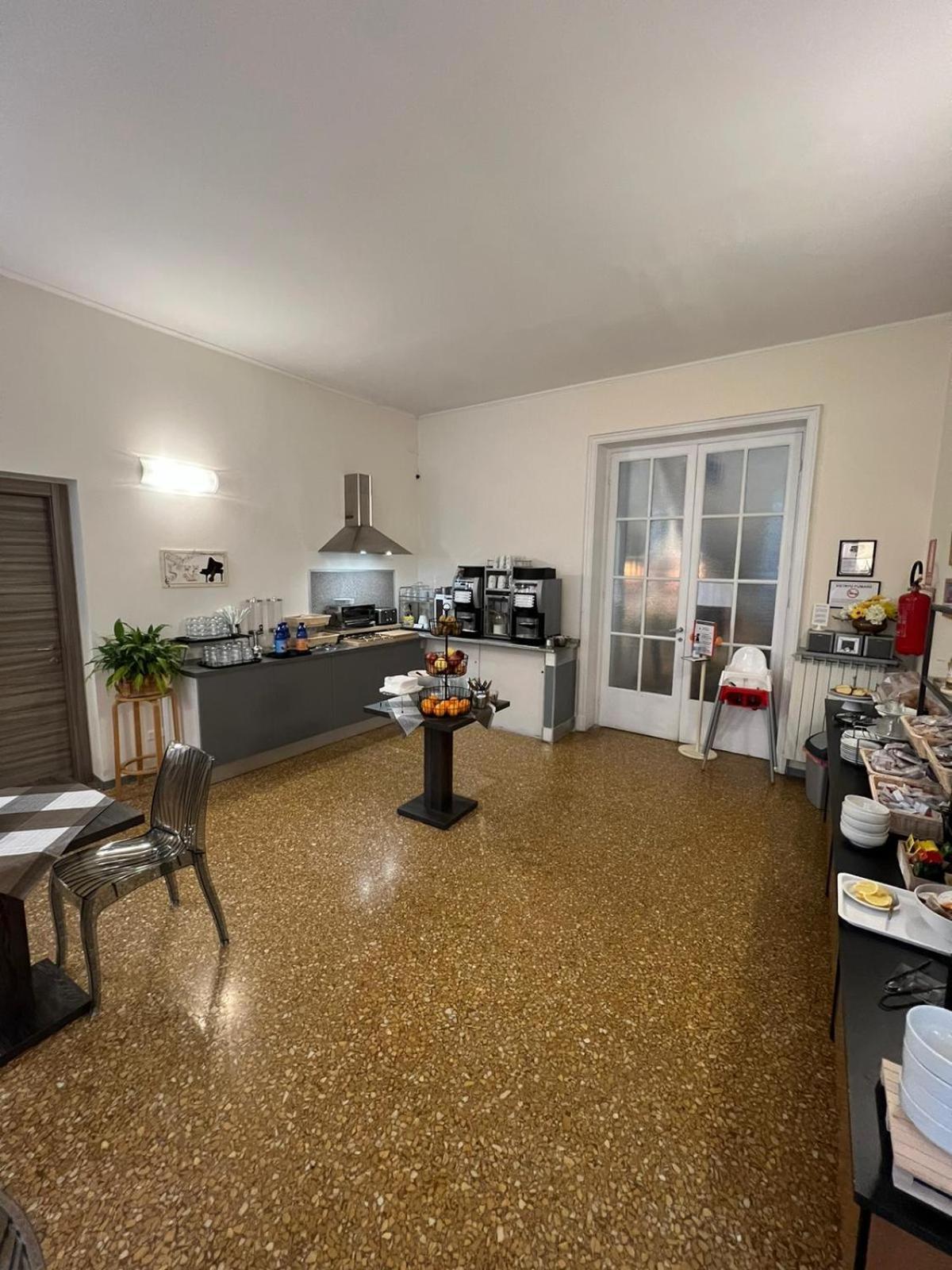 Hotel Cairoli 3*